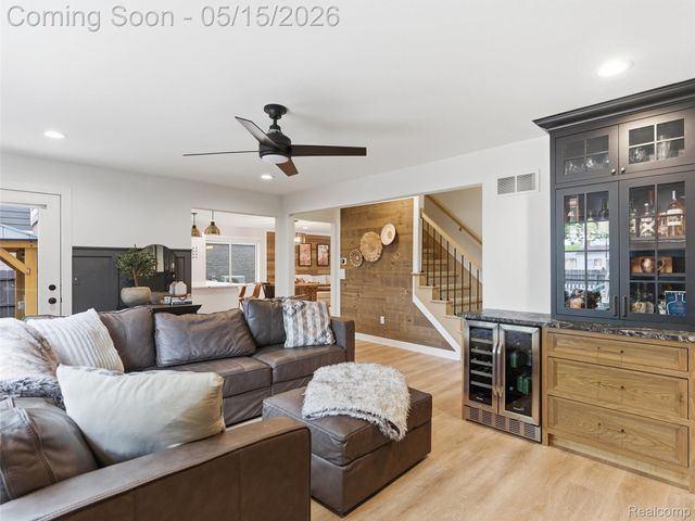 22828 Garfield Street, St. Clair Shores, MI 48082