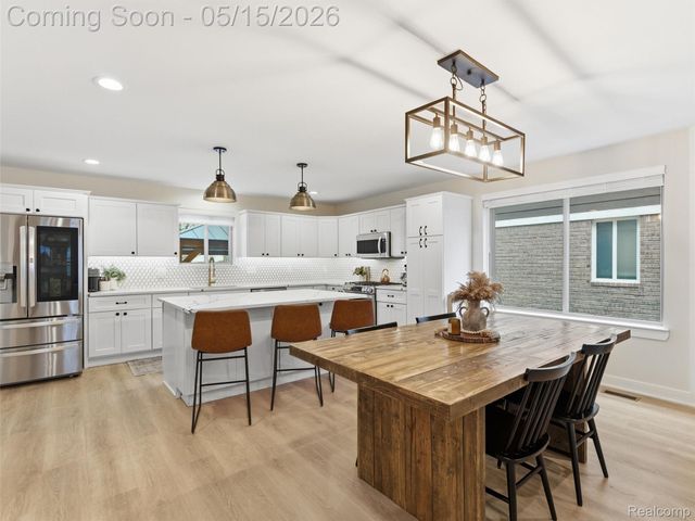 22828 Garfield Street, St. Clair Shores, MI 48082