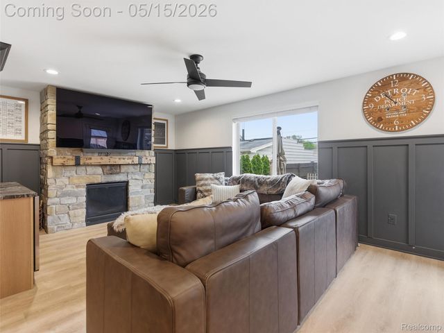 22828 Garfield Street, St. Clair Shores, MI 48082