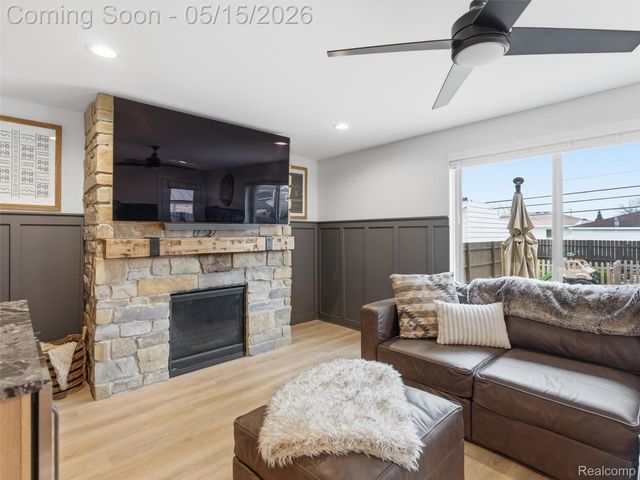 22828 Garfield Street, St. Clair Shores, MI 48082