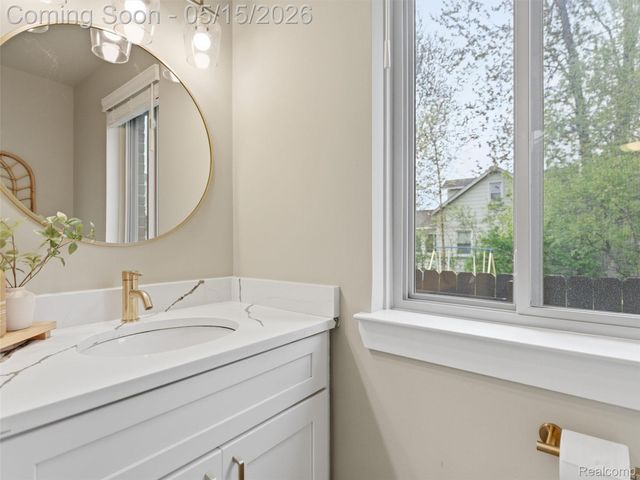 22828 Garfield Street, St. Clair Shores, MI 48082