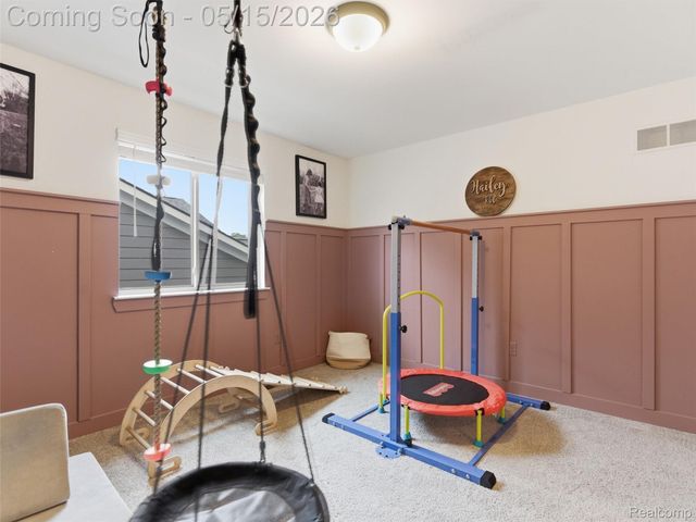 22828 Garfield Street, St. Clair Shores, MI 48082