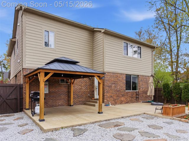 22828 Garfield Street, St. Clair Shores, MI 48082