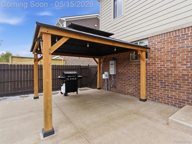 22828 Garfield Street, St. Clair Shores, MI 48082