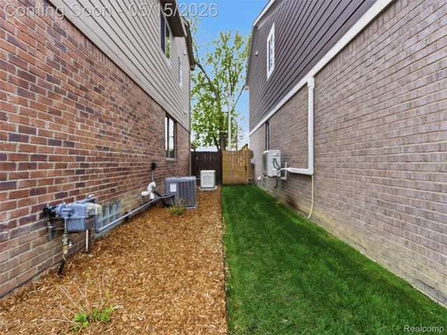 22828 Garfield Street, St. Clair Shores, MI 48082
