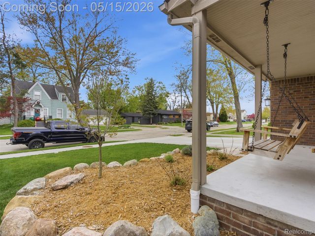 22828 Garfield Street, St. Clair Shores, MI 48082