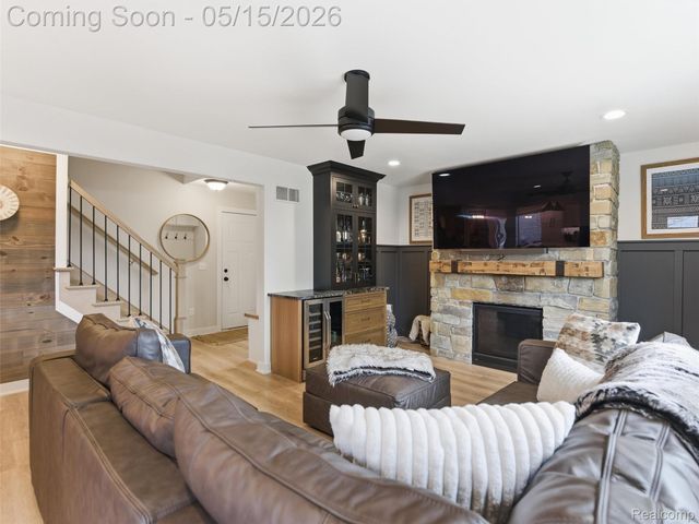 22828 Garfield Street, St. Clair Shores, MI 48082