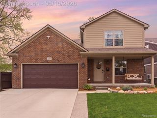 22828 Garfield Street, St. Clair Shores, MI 48082