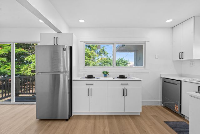 230 SW 6TH Avenue, Delray Beach, FL 33444
