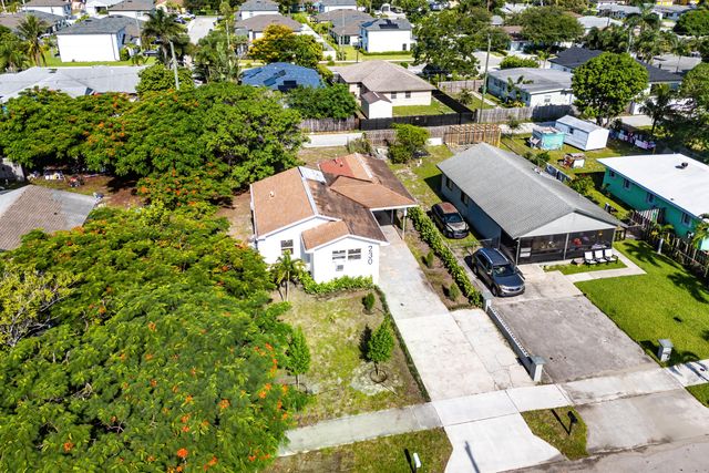 230 SW 6TH Avenue, Delray Beach, FL 33444