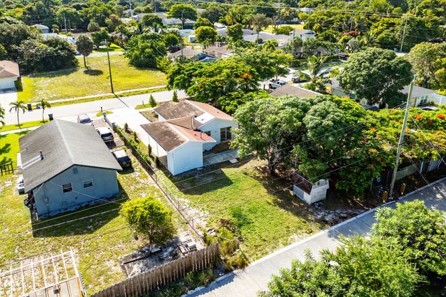 230 SW 6TH Avenue, Delray Beach, FL 33444