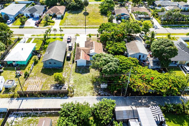230 SW 6TH Avenue, Delray Beach, FL 33444