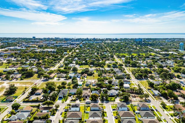 230 SW 6TH Avenue, Delray Beach, FL 33444