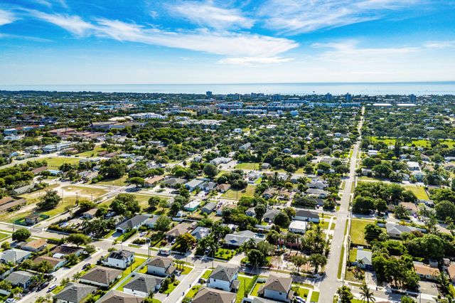 230 SW 6TH Avenue, Delray Beach, FL 33444