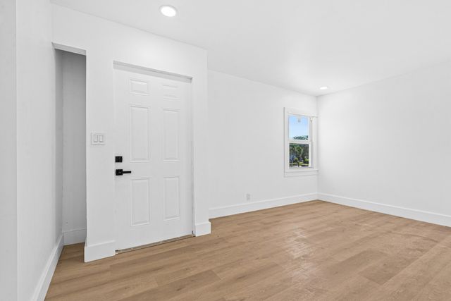 230 SW 6TH Avenue, Delray Beach, FL 33444