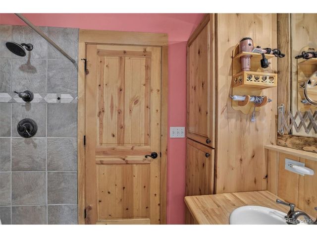 261 Pine Dr, Black Hawk, CO 80422