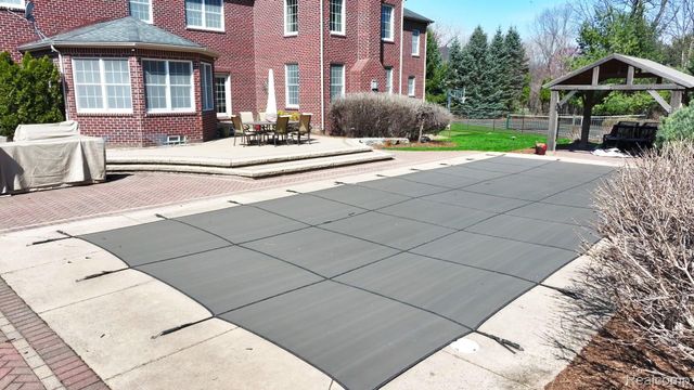 7286 Brentwood Court, Superior Charter Township, MI 48198