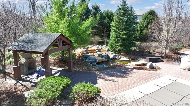 7286 Brentwood Court, Superior Charter Township, MI 48198