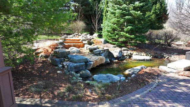 7286 Brentwood Court, Superior Charter Township, MI 48198