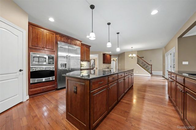 7286 Brentwood Court, Superior Charter Township, MI 48198