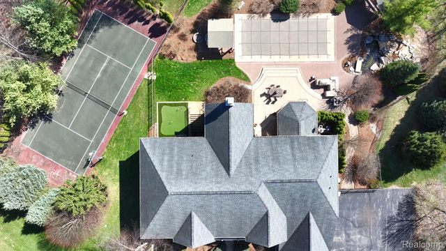7286 Brentwood Court, Superior Charter Township, MI 48198