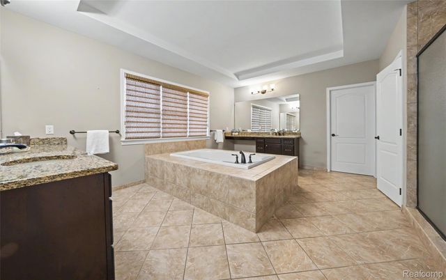 7286 Brentwood Court, Superior Charter Township, MI 48198