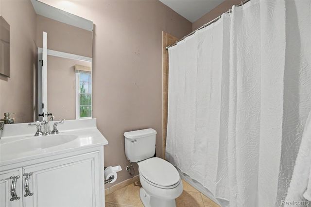 7286 Brentwood Court, Superior Charter Township, MI 48198