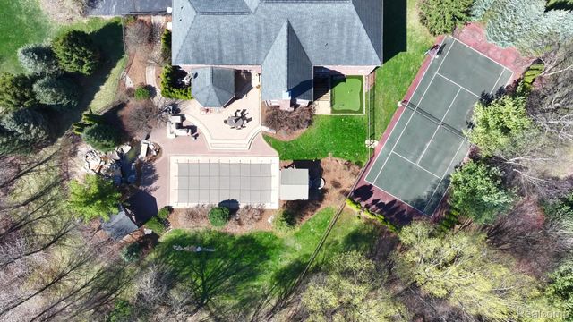 7286 Brentwood Court, Superior Charter Township, MI 48198