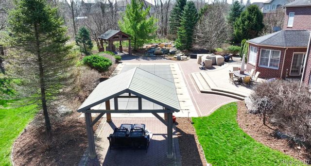 7286 Brentwood Court, Superior Charter Township, MI 48198