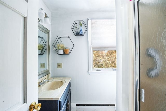 22 Winsome Rd, Yarmouth, MA 02664