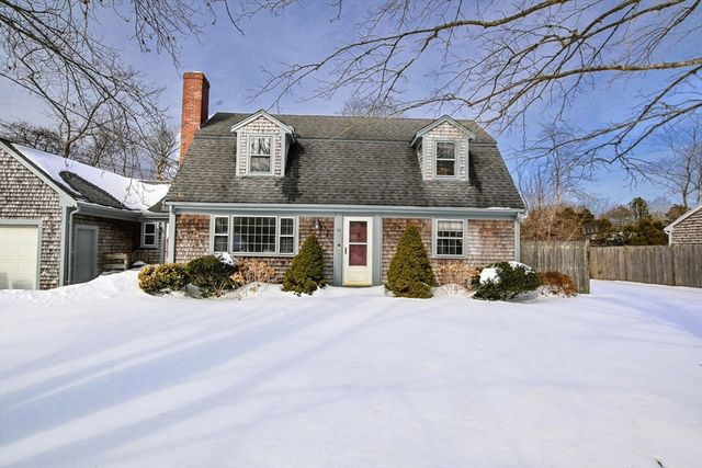 22 Winsome Rd, Yarmouth, MA 02664