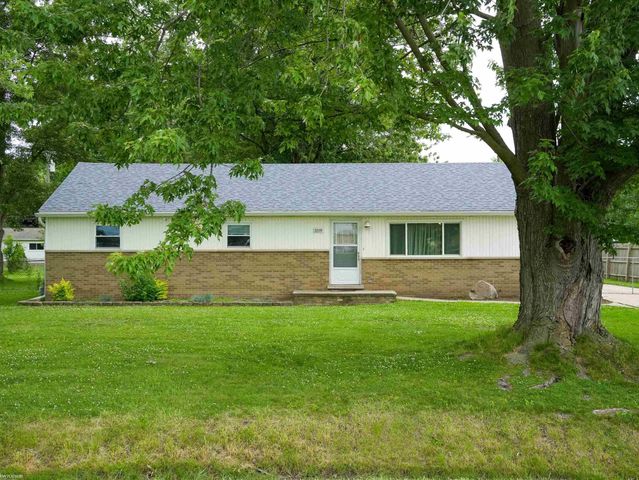 32159 Riverpoint Street, Chesterfield Twp, MI 48047