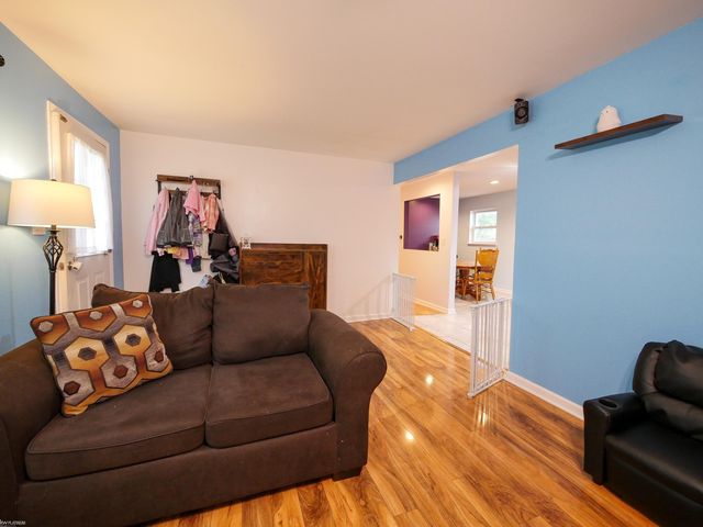 32159 Riverpoint Street, Chesterfield Twp, MI 48047