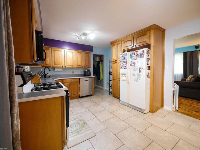 32159 Riverpoint Street, Chesterfield Twp, MI 48047