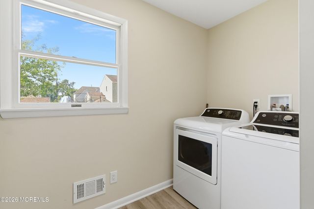1548 Longboat Avenue, Beachwood, NJ 08722