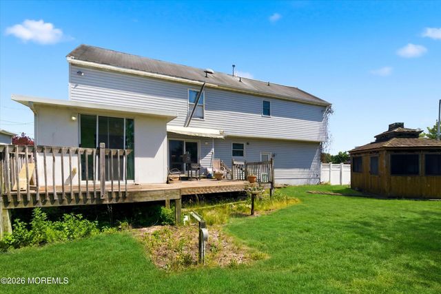 1548 Longboat Avenue, Beachwood, NJ 08722