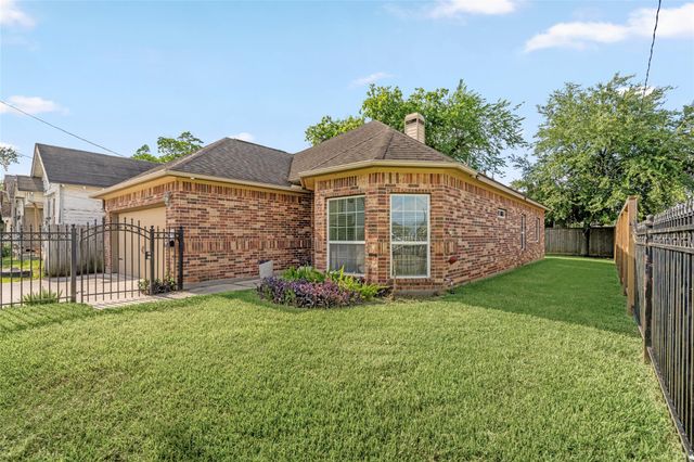 1613 Saulnier Street, Houston, TX 77019
