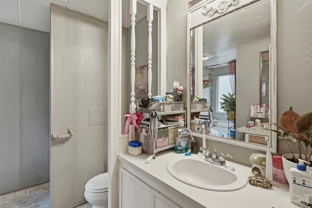 3114 Manzanita Rd, Nice, CA 95464