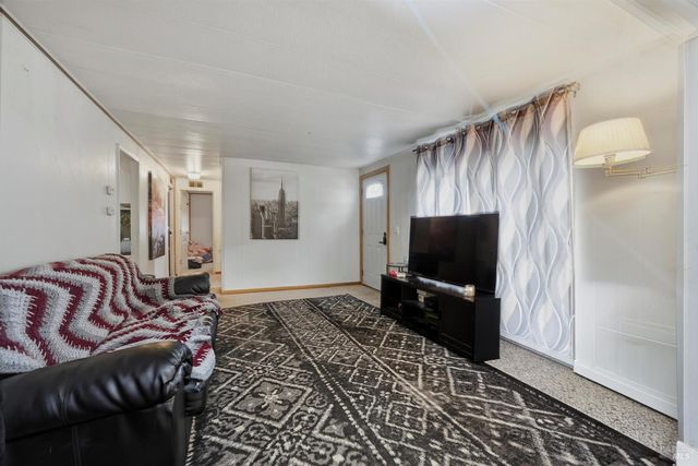 3114 Manzanita Rd, Nice, CA 95464