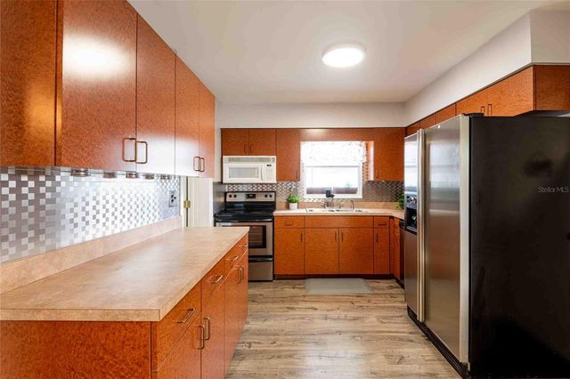 7003 N HOWARD AVENUE, Tampa, FL 33604