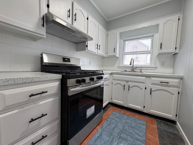 281 Blackstone 1, Fall River, MA 02721