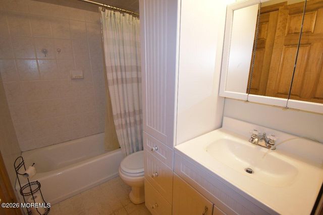 1304 Wellington Place, Aberdeen, NJ 07747