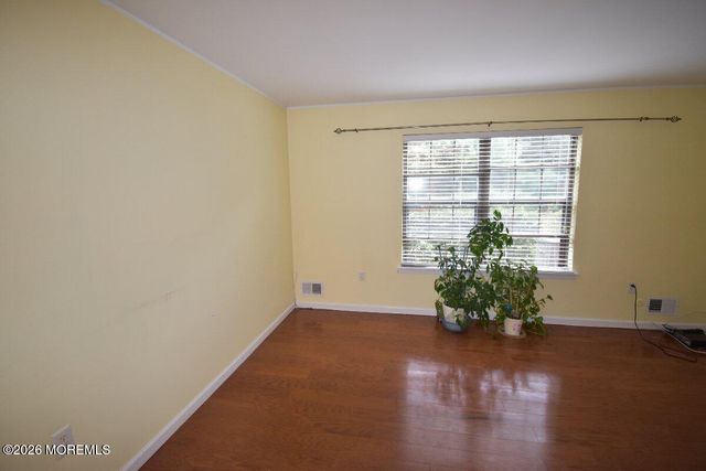 1304 Wellington Place, Aberdeen, NJ 07747