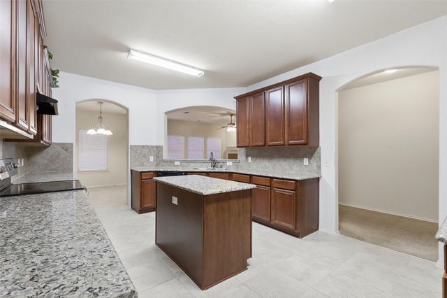 12141 Bellegrove Road, Burleson, TX 76028