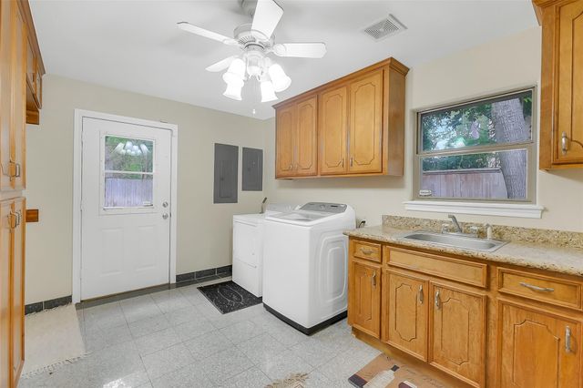 11730 Denise Drive, Hedwig Village, TX 77024