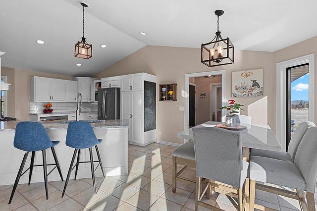 3476 NICOLET DRIVE, Green Bay, WI 54311