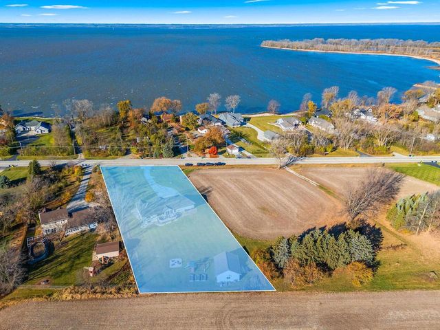 3476 NICOLET DRIVE, Green Bay, WI 54311