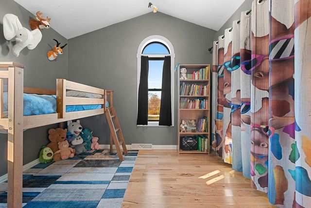 3476 NICOLET DRIVE, Green Bay, WI 54311