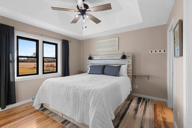 3476 NICOLET DRIVE, Green Bay, WI 54311