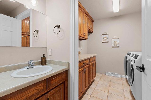 3476 NICOLET DRIVE, Green Bay, WI 54311